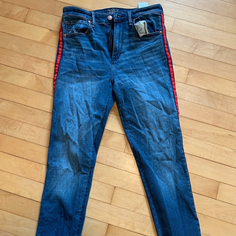 Abercrombie & Fitch skinny dark wash with stripe